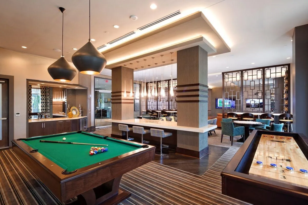 Amenities lounge